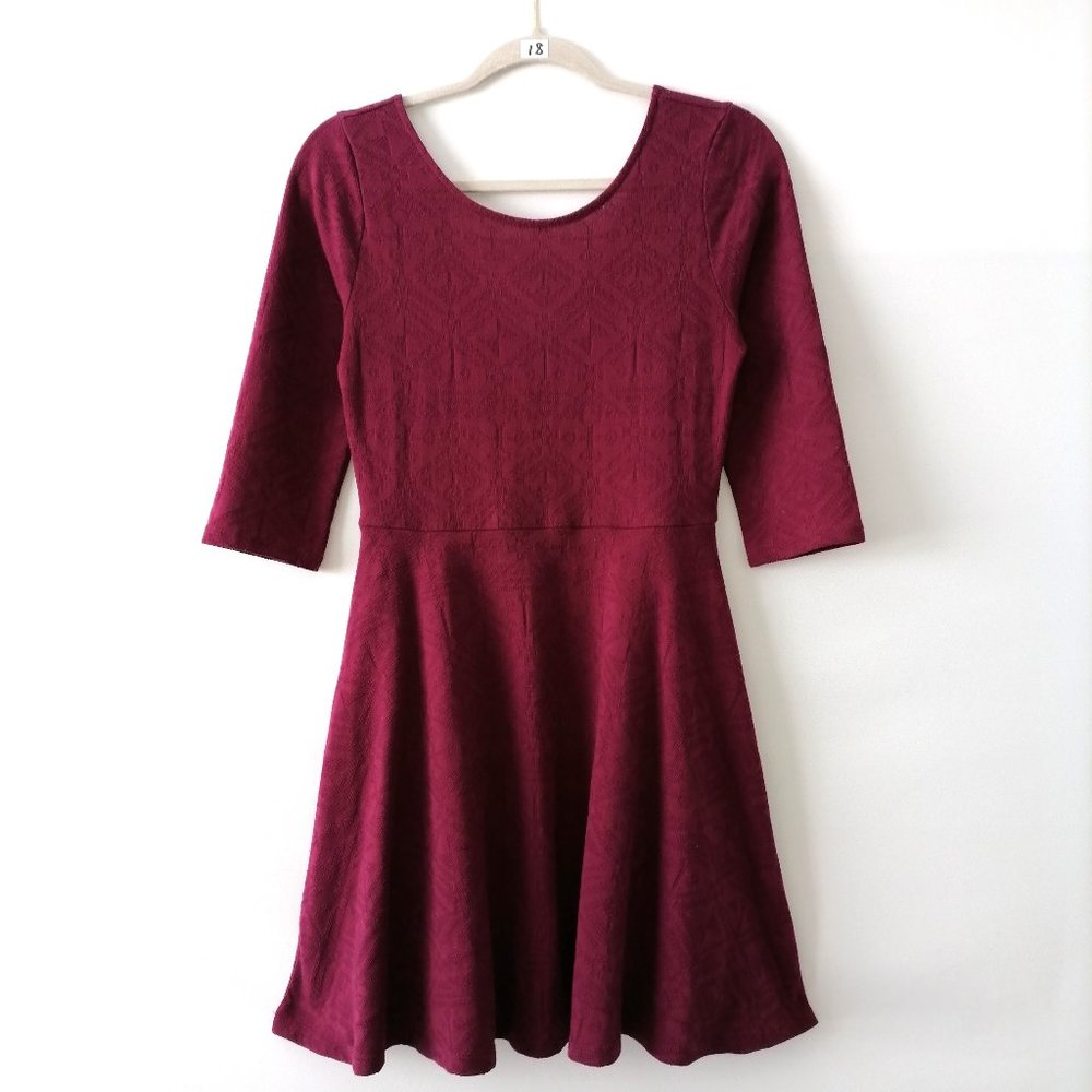 Everly Magenta Pink 3/4 Sleeve Overlay Geometric Fit & Flared Dress Size Medium